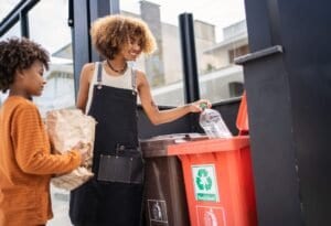 Como o consumo consciente pode economizar?