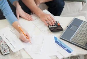 Como calcular as finanças com base no seu salário?